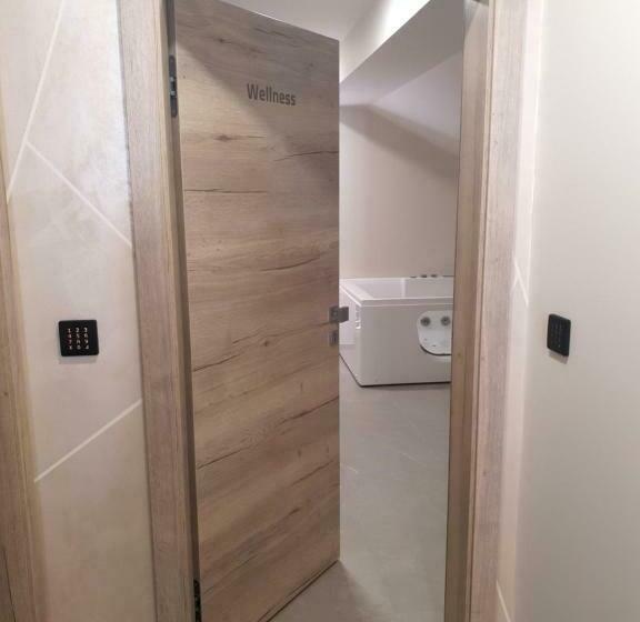 پانسیون Rooms S Center