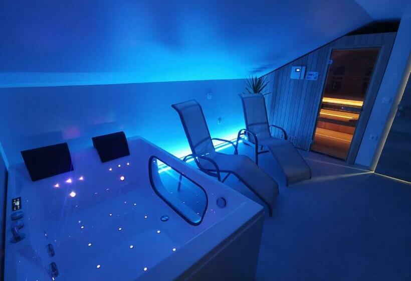 پانسیون Rooms S Center