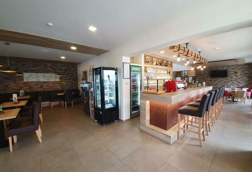 پانسیون Rooms S Center