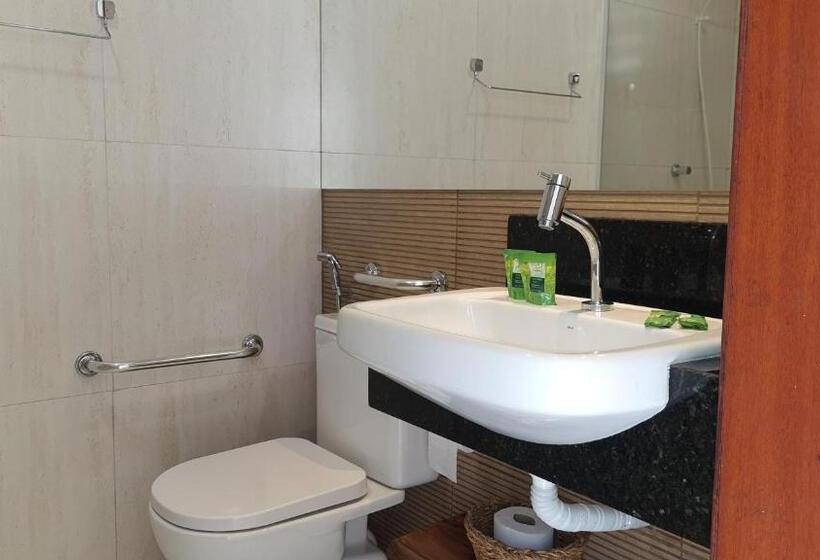 פנסיון Suítes Jardins De Flecheiras