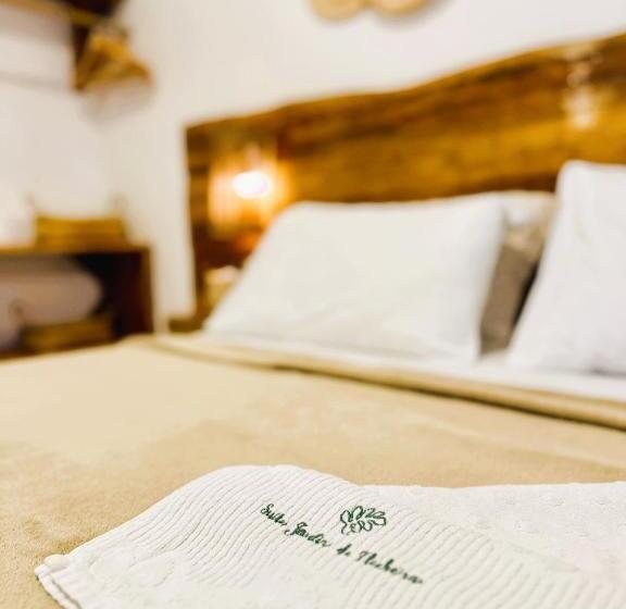 פנסיון Suítes Jardins De Flecheiras