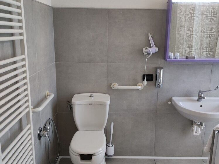 膳宿费 Therra Lodge