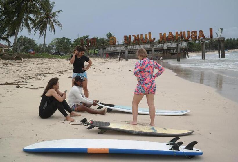 منتجع Cabana Surf And Stay