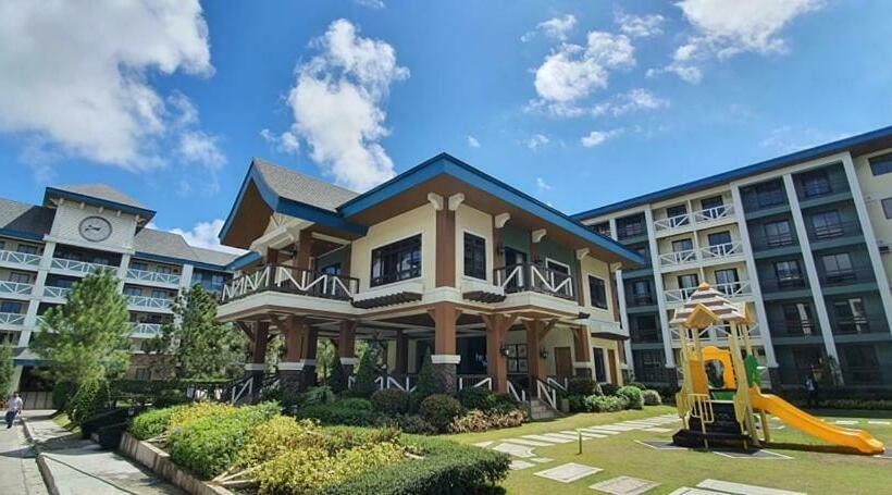 Summer10th Pinesuites Scandi Minimalist Deluxe