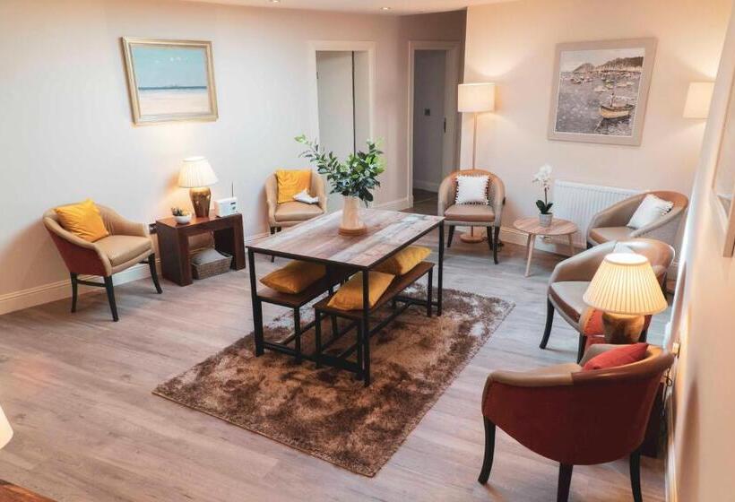 הוסטל The Ship Inn