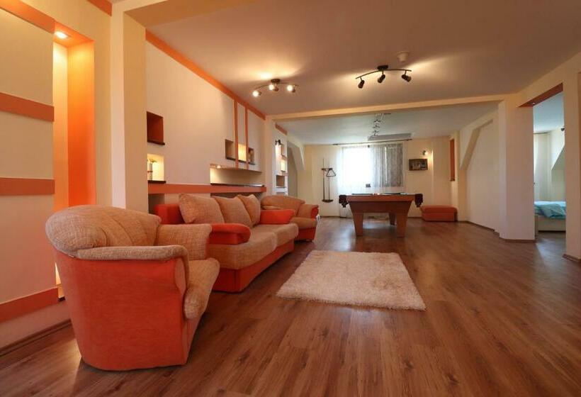 민박 Casa Din Deal