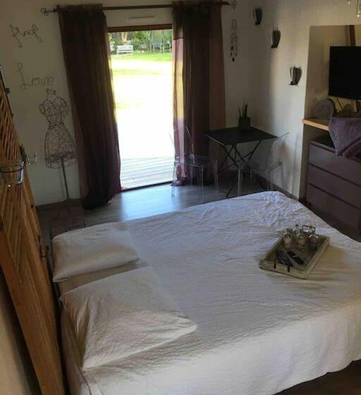 ベッドアンドブレックファースト Chambre D Hôtes Les Trois Châteaux