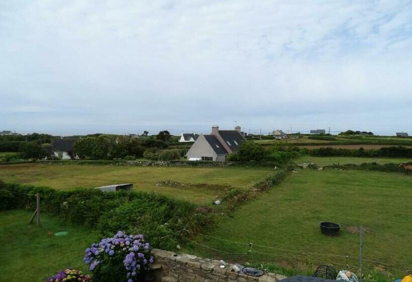 مبيت وإفطار Chambres D Hôtes De Kermerrien