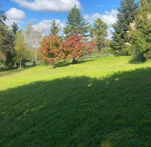 Bed and Breakfast Chez Sophie Chambres D’hôtes, Gîte Et Gîte équestre