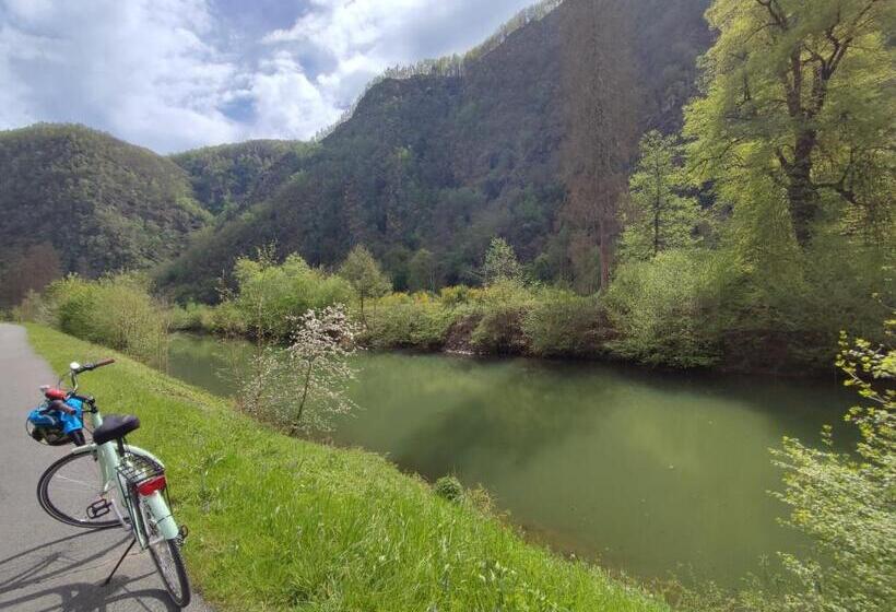 ベッドアンドブレックファースト Entre Meuse Et Forêt