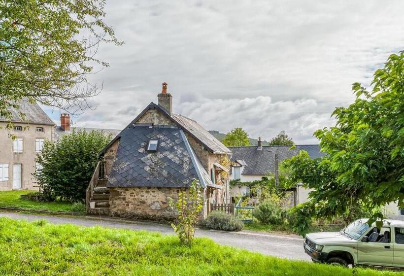 مبيت وإفطار Escale Du Morvan