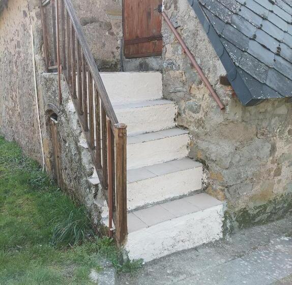 مبيت وإفطار Escale Du Morvan