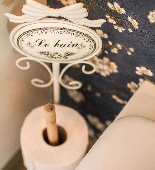 مبيت وإفطار Gastenkamer Klein Geluk