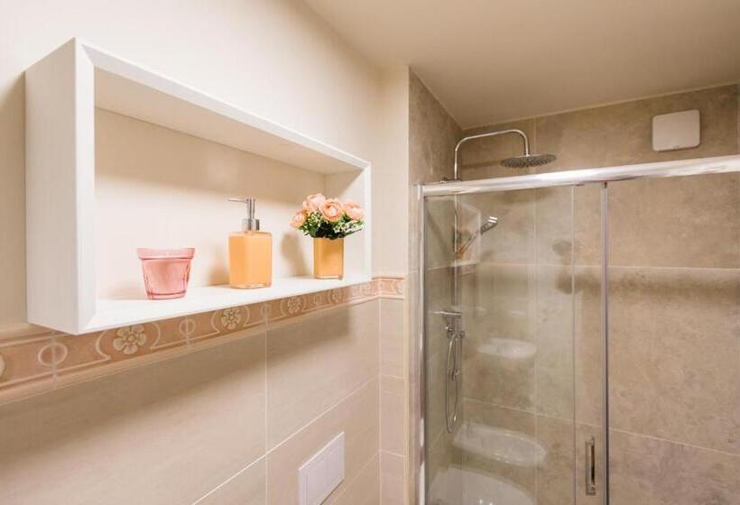 تختخواب و صبحانه Hortensia Garden