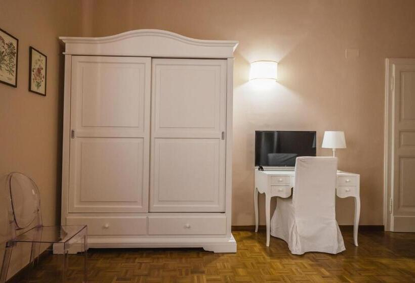 تختخواب و صبحانه Hortensia Garden