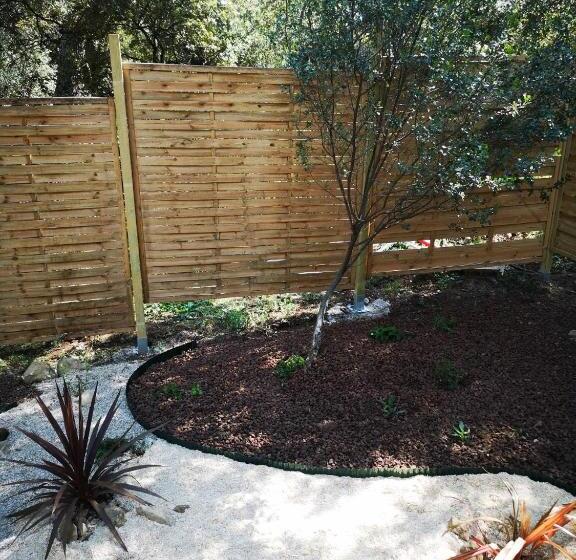 تختخواب و صبحانه Interlude