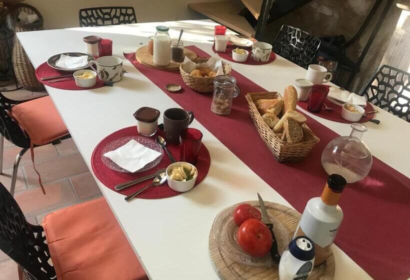 Bed and Breakfast L Ostalada