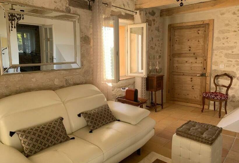 مبيت وإفطار Le Mas Des Roses 1884