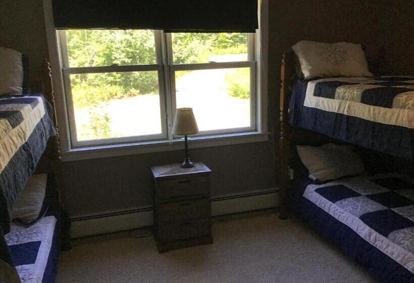 تختخواب و صبحانه Welcome Hikers, Bikers, Boaters N Trailers Etc Plenty Of Private Parking