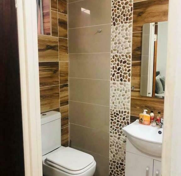 住宿加早餐  Selina Airport Lodge #emzini