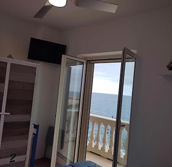 تختخواب و صبحانه Vento Di Bolina