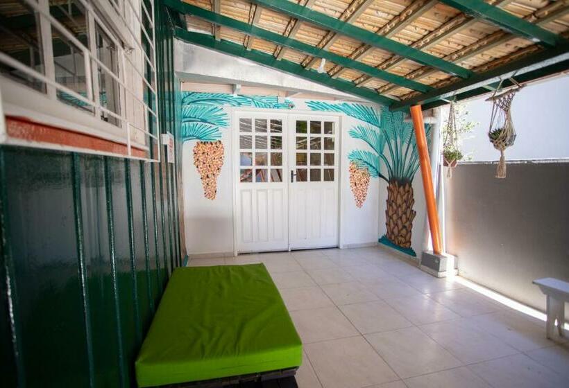 Hostel Butiá