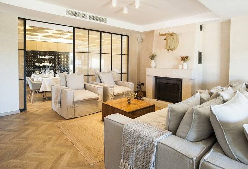 هتل Hábitat Cigüeña Negra