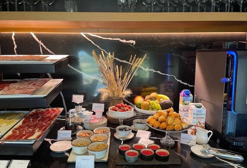 هتل Hábitat Cigüeña Negra