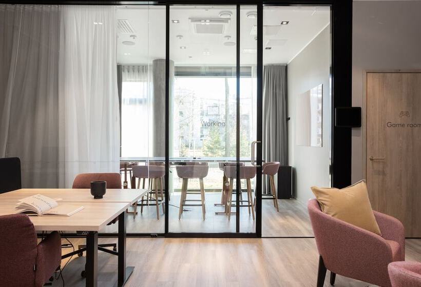 ホテル Noli Myyrmaki