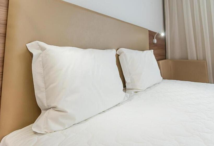 Rio Hotel By Bourbon Maringá