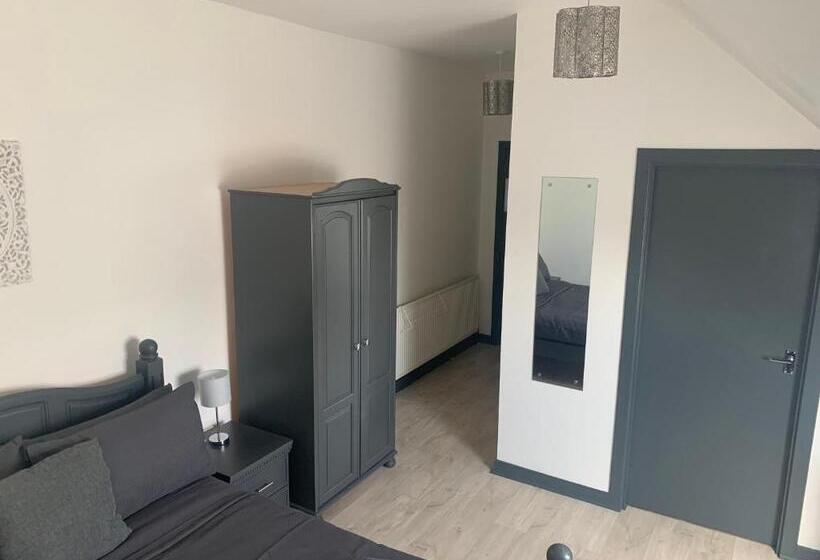 פנסיון Aspen Guest House