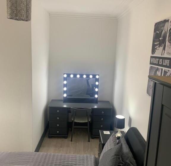 פנסיון Aspen Guest House