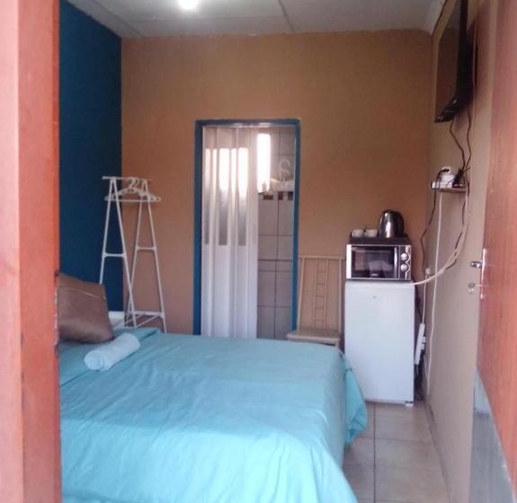 ペンション Cosy Beds Web