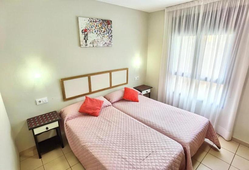 پانسیون Hostal Rigau