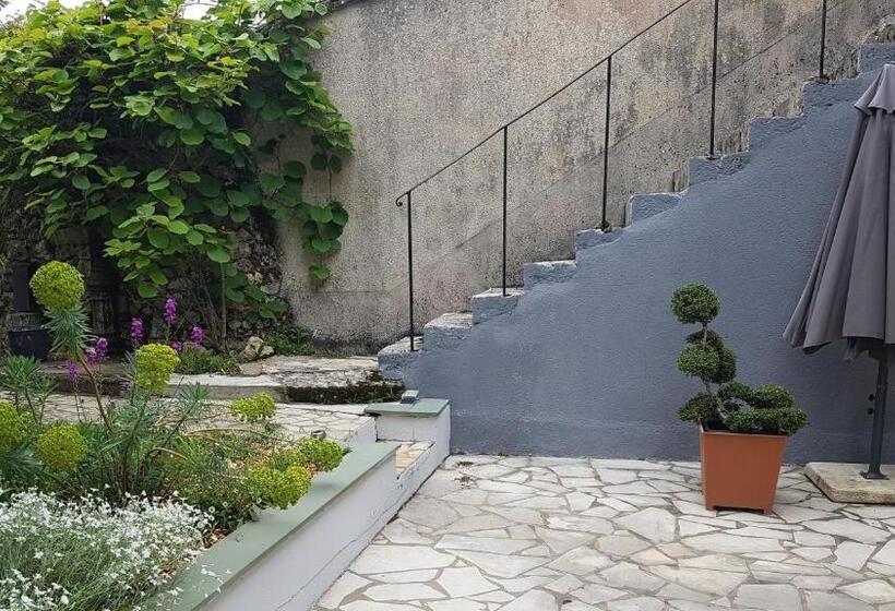 بنسيون Les Sept Tilleuls   Chambres D Hôtes