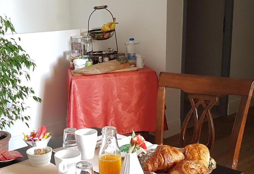 بنسيون Les Sept Tilleuls   Chambres D Hôtes