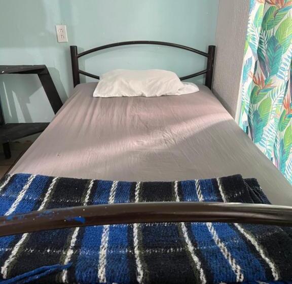 پانسیون Nómadas Hostel