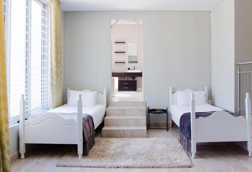 膳宿费 The Houghton Villa