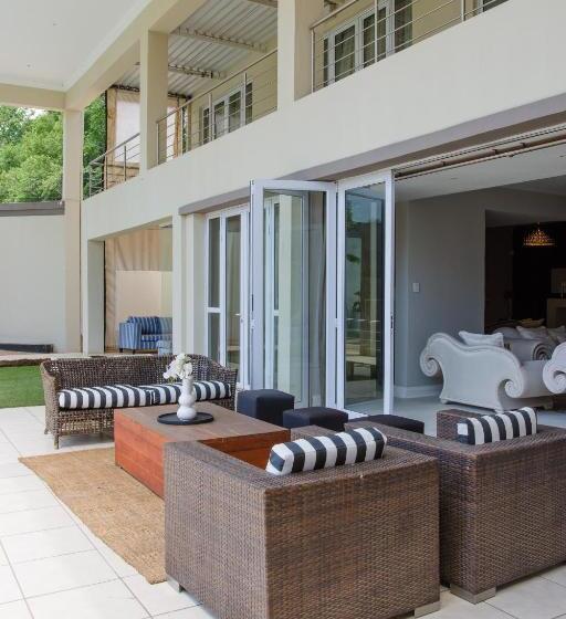 膳宿费 The Houghton Villa