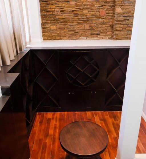 膳宿费 The Houghton Villa