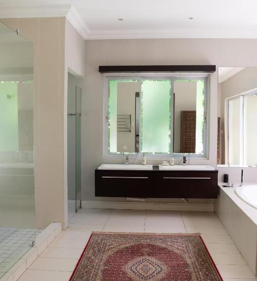 膳宿费 The Houghton Villa