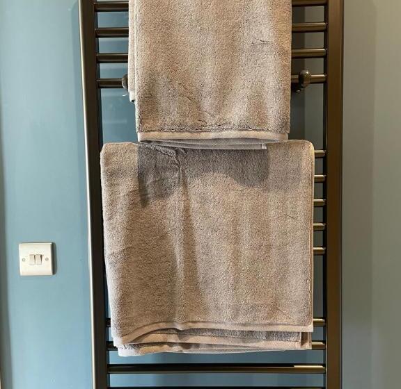 بنسيون Wyke Cowsheds