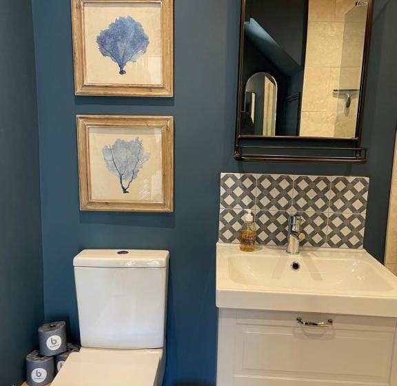 بنسيون Wyke Cowsheds