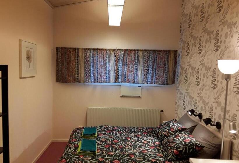 הוסטל Knihsgården