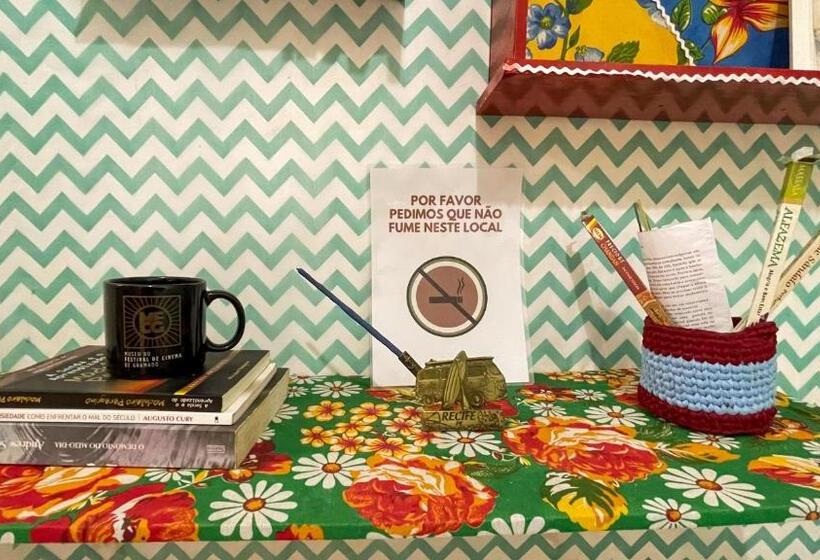 Общежитие Pousada São Jorge Sinta Se Em Casa 1 Minuto A Pé Da Praia Localizada Na Principal Av Da Praia Café D