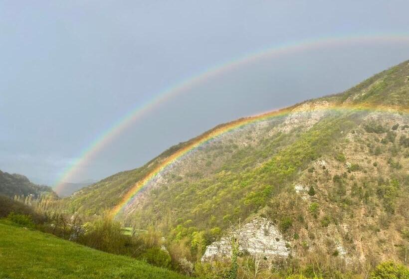 مبيت وإفطار Casale Nella Valle