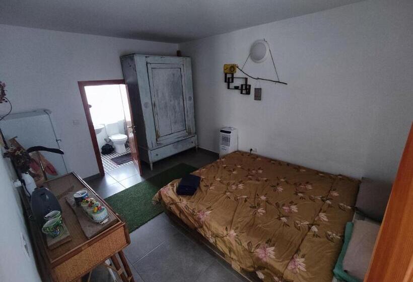 تختخواب و صبحانه Dhara House Malta