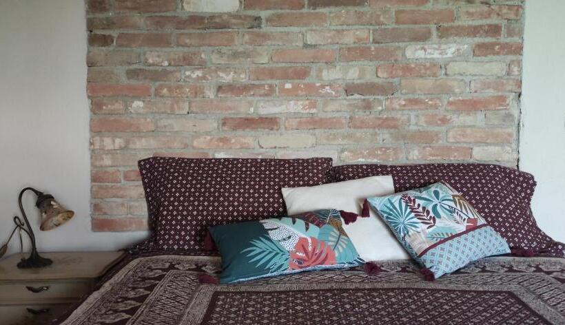 ベッドアンドブレックファースト La Terra Buona Guest House