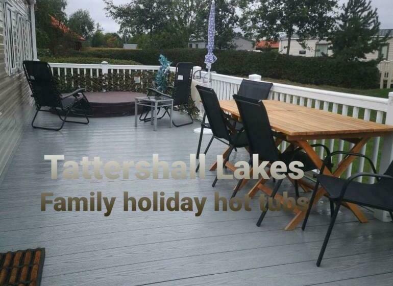 Bed and Breakfast Tattershall Lakes Family Holiday Hot Tub Break