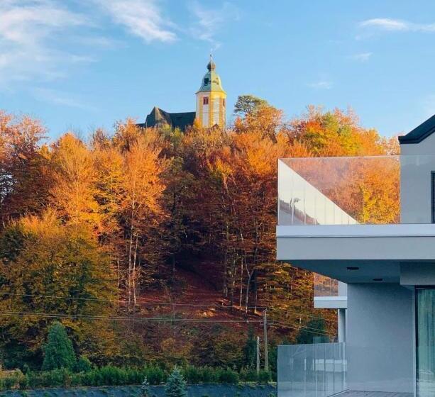 تختخواب و صبحانه Ti